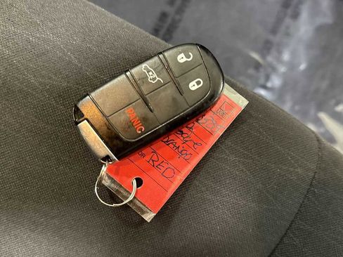 Used 2020 Dodge Durango SXT image 30