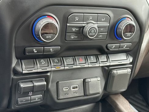 Used 2019 Chevrolet Silverado 1500 RST w/ All-Star Edition image 23