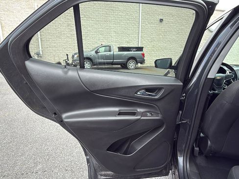 Used 2022 Chevrolet Equinox LT image 21