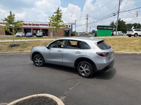 Used 2025 Honda HR-V EX-L image 17
