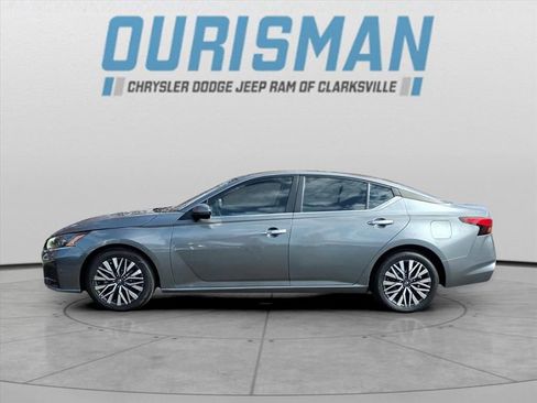 Used 2023 Nissan Altima 2.5 SV image 6