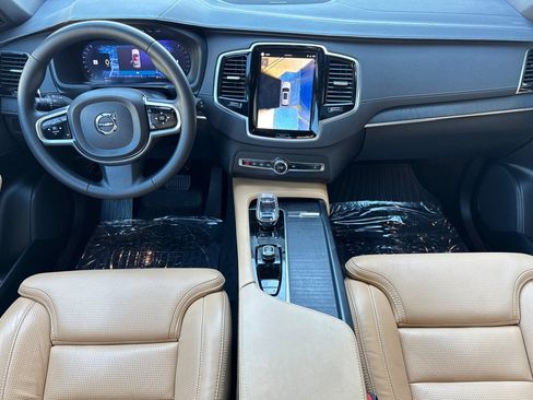 Certified 2024 Volvo XC90 B6 Ultimate AWD/4WD image 3