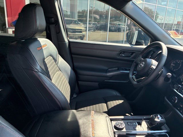 Used 2024 Nissan Pathfinder Rock Creek AWD/4WD image 10