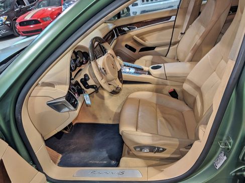 Used 2011 Porsche Panamera 4S image 14