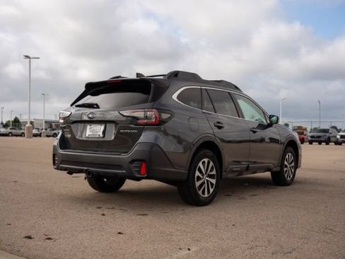 Used 2020 Subaru Outback Premium w/ Popular Package #1 AWD/4WD image 7