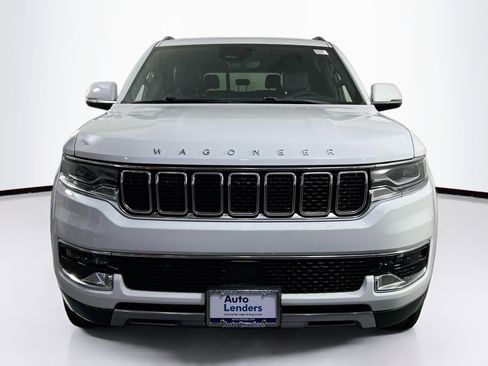 Used 2022 Jeep Wagoneer Series III w/ Premium Group I image 2