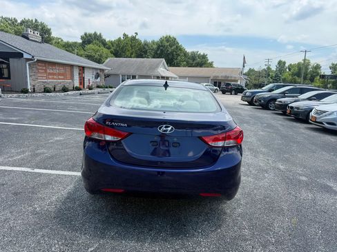 Used 2013 Hyundai Elantra GLS FWD image 4