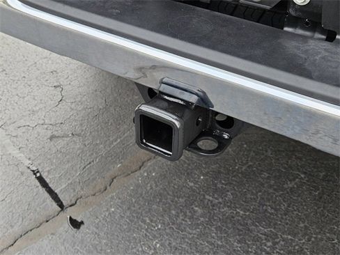 Used 2025 GMC Sierra 1500 SLT image 14