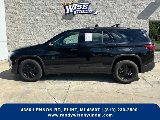 Used 2024 Chevrolet Traverse LT w/ Midnight/Sport Edition AWD/4WD image 6