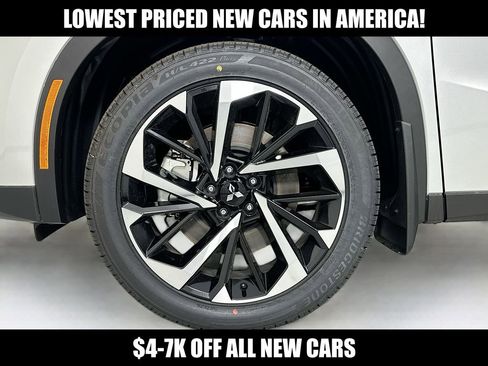 New 2024 Mitsubishi Outlander SE image 35