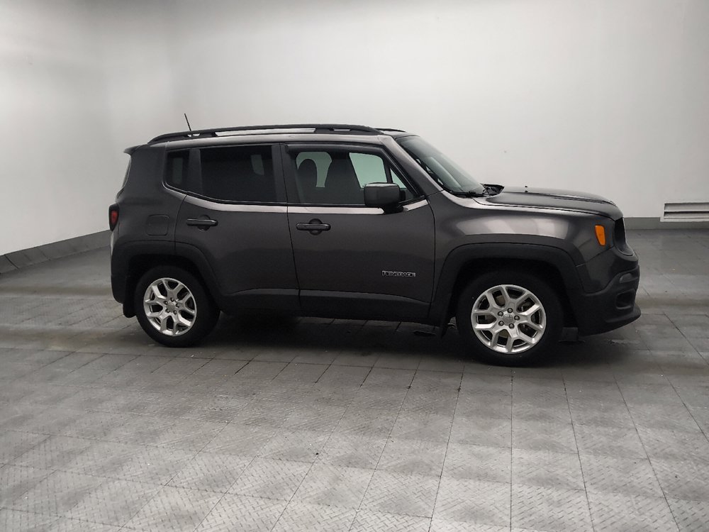 Used 2018 Jeep Renegade Latitude w/ Popular Equipment Group FWD image 11