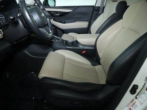 Used 2020 Subaru Outback Limited image 18
