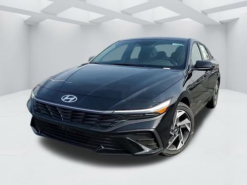 New 2025 Hyundai Elantra SEL image 10