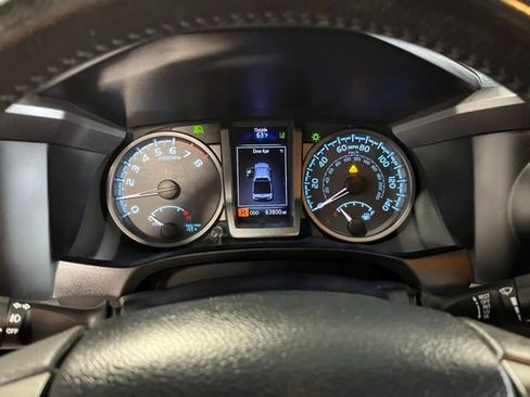 Used 2019 Toyota Tacoma TRD Off-Road AWD/4WD image 26