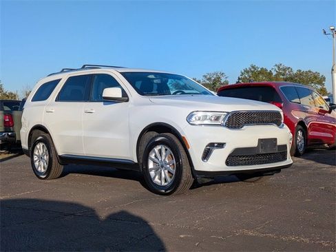 Used 2021 Dodge Durango SXT image 2