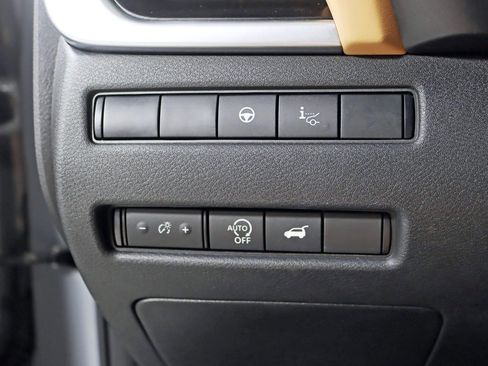 Used 2023 Nissan Rogue Platinum AWD/4WD image 15