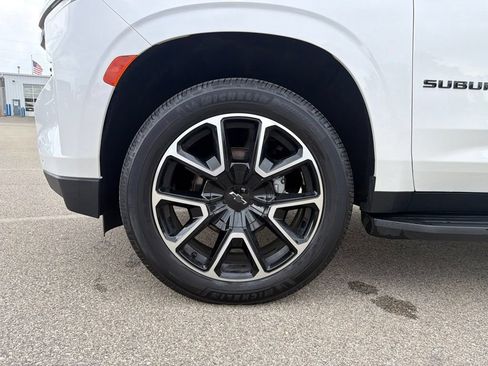 Used 2022 Chevrolet Suburban RST w/ Luxury Package AWD/4WD image 44