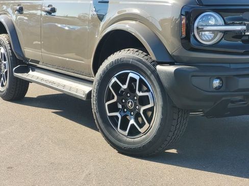 New 2025 Ford Bronco Outer Banks image 2