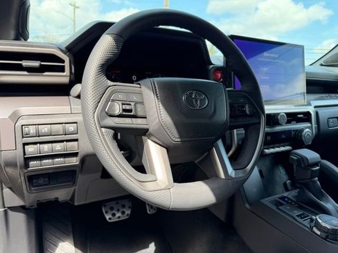 Used 2026 Toyota Tacoma TRD Off-Road AWD/4WD image 6