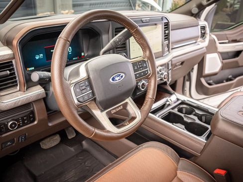 Used 2025 Ford F350 King Ranch AWD/4WD image 17