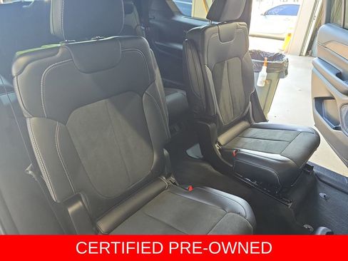 Used 2025 Jeep Grand Cherokee L Altitude AWD/4WD image 11