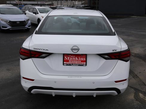 Used 2024 Nissan Sentra SV image 4