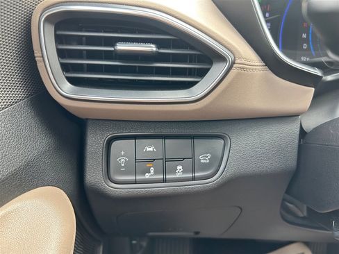 Used 2020 Hyundai Santa Fe SEL w/ Convenience Package FWD image 14