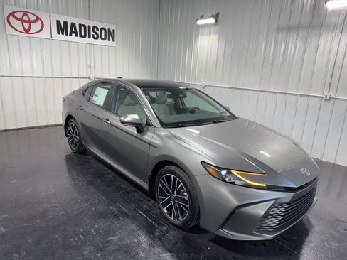 New 2026 Toyota Camry XLE AWD/4WD image 4