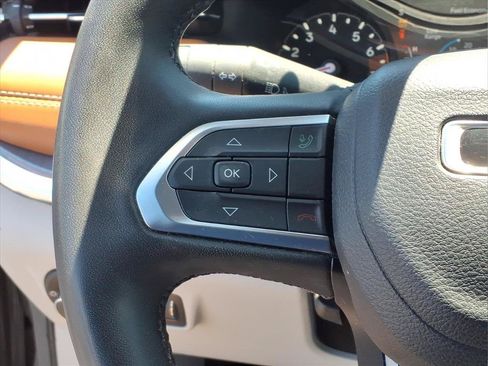 Used 2023 Jeep Compass Limited AWD/4WD image 11