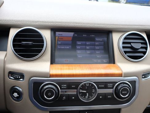 Used 2010 Land Rover LR4 HSE AWD/4WD image 32