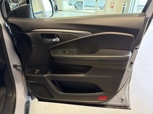 Certified 2023 Honda Ridgeline RTL image 34