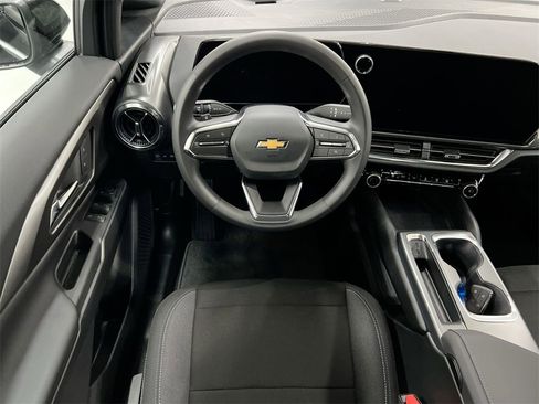 New 2026 Chevrolet Equinox EV LT image 20