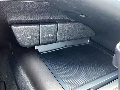 Used 2023 Toyota Camry SE FWD image 30
