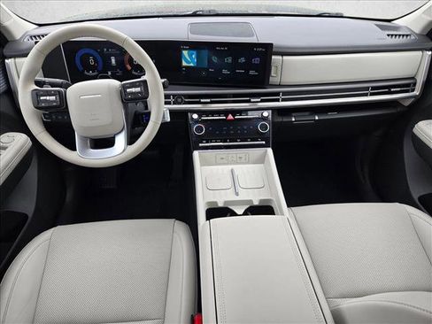 Used 2026 Hyundai Santa Fe SEL FWD image 17