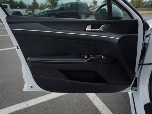 Used 2022 Kia K5 LXS image 14