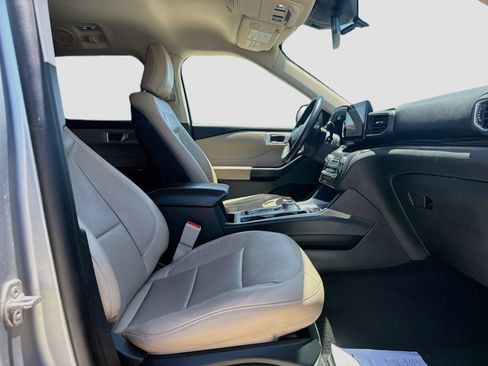 Used 2020 Ford Explorer Limited AWD/4WD image 30