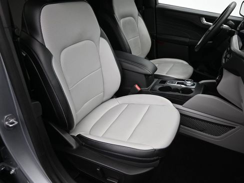 Certified 2023 Ford Escape Platinum image 22