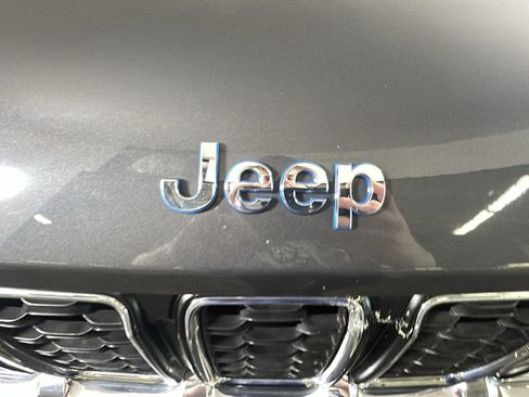 Used 2024 Jeep Grand Cherokee Limited 4xe AWD/4WD image 9
