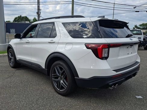 Used 2025 Ford Explorer ST AWD/4WD image 6