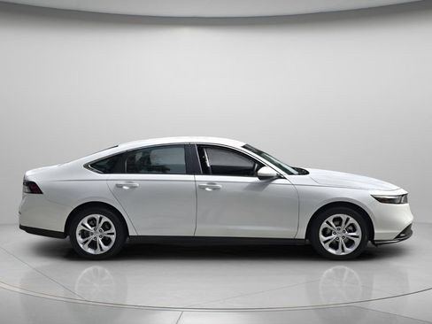 Used 2025 Honda Accord LX image 3