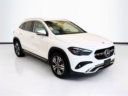 Certified 2025 Mercedes-Benz GLA 250 4MATIC image 3
