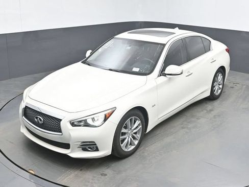 Used 2017 INFINITI Q50 3.0t Premium RWD image 15