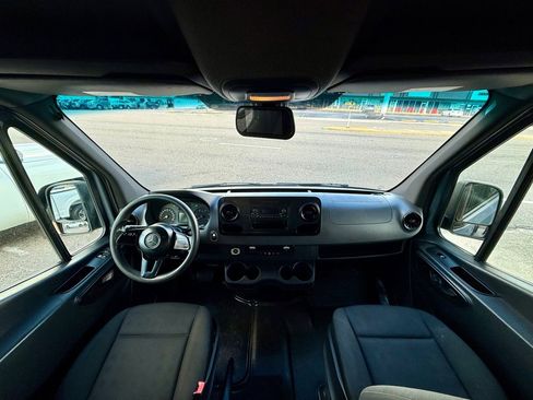 Used 2019 Mercedes-Benz Sprinter 170 image 17