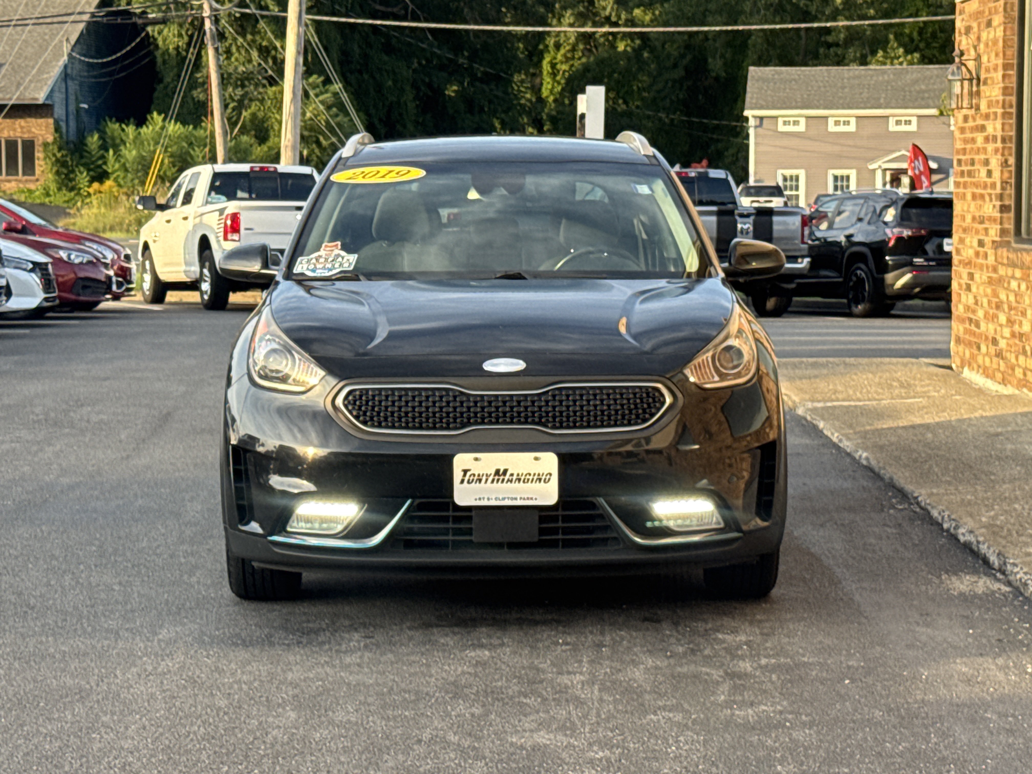 Used 2019 Kia Niro LX FWD image 16