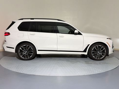 Certified 2024 BMW X7 xDrive40i w/ Executive Package AWD/4WD image 8