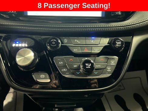 New 2027 Chrysler Pacifica Select FWD image 17