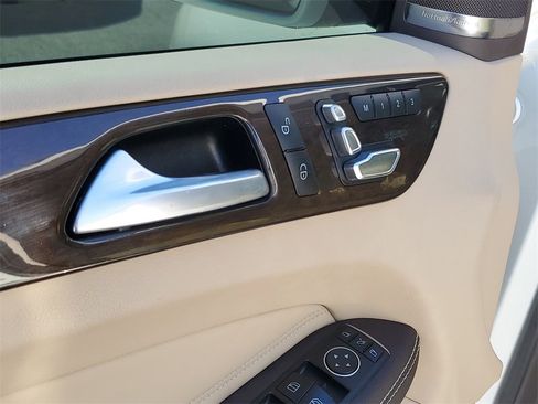 Used 2018 Mercedes-Benz GLE 350 GLE 350 w/ Premium 2 Package image 19