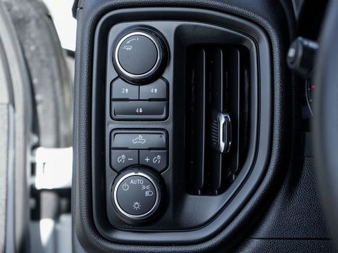 Used 2024 Chevrolet Silverado 2500 Custom w/ Custom Convenience Package image 22