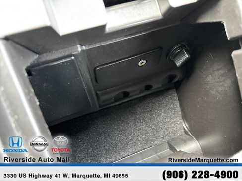 Used 2013 Ford Mustang Coupe image 18