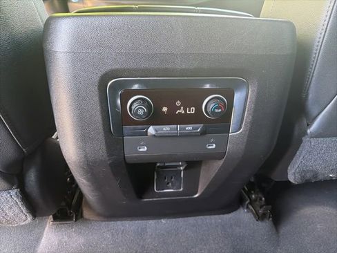 Used 2021 Chevrolet Tahoe Z71 image 13